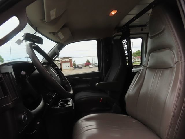 Used 2018 GMC Savana 2500 w/ Driver Convenience Package RWD image 19