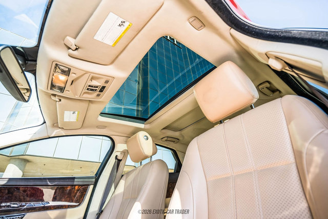 Used 2012 Jaguar XJ image 28