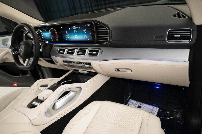 New 2026 Mercedes-Benz GLS 450 4MATIC image 18