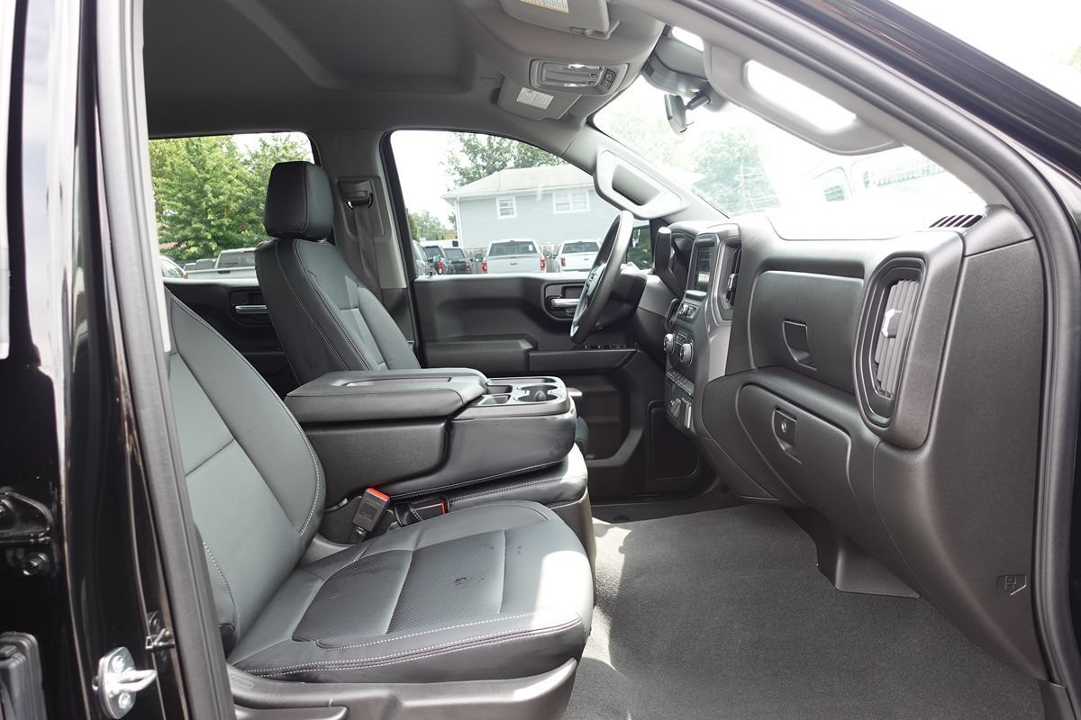Used 2024 Chevrolet Silverado 1500 Custom w/ LPO, Dark Essentials Package AWD/4WD image 32