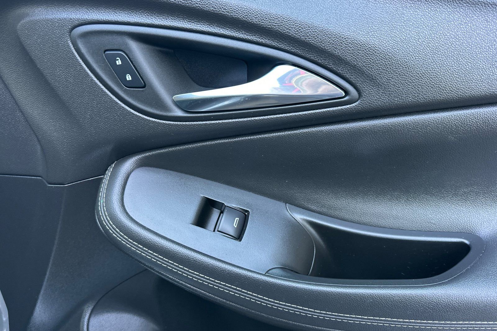 Used 2023 Buick Encore GX Preferred image 22