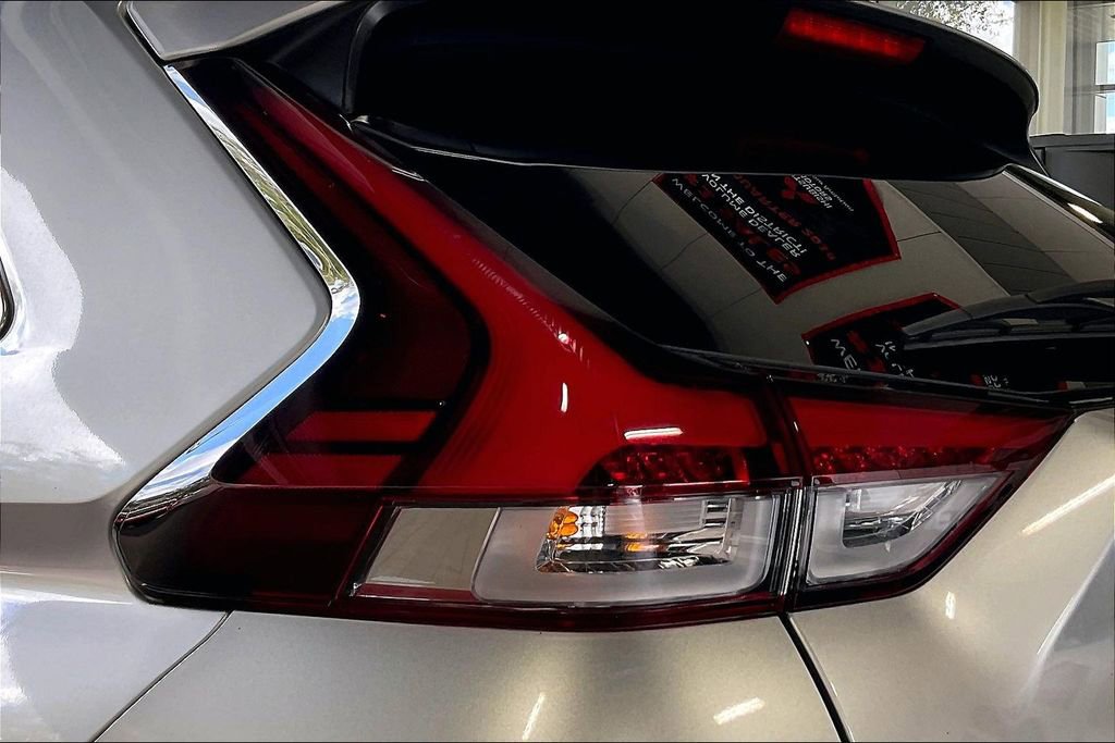 Used 2022 Mitsubishi Eclipse Cross SE image 17