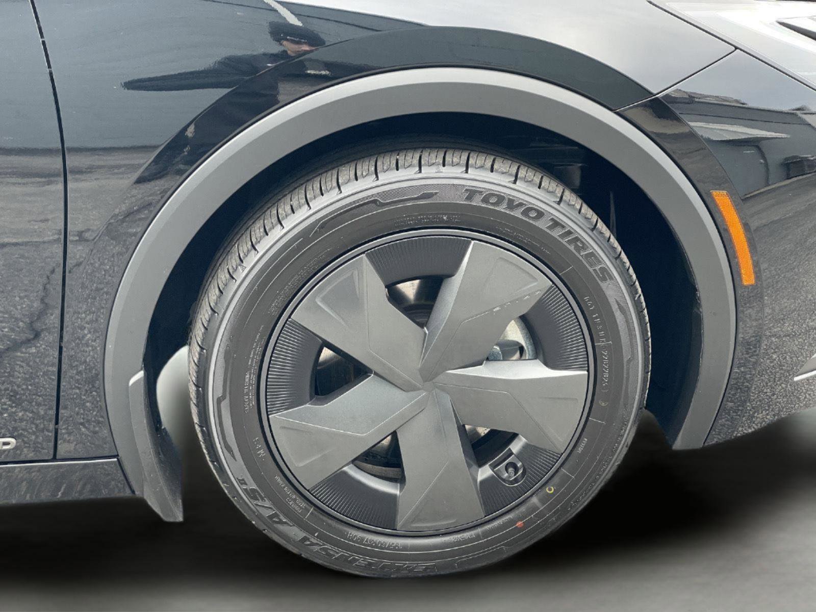 Used 2026 Toyota Prius LE image 10