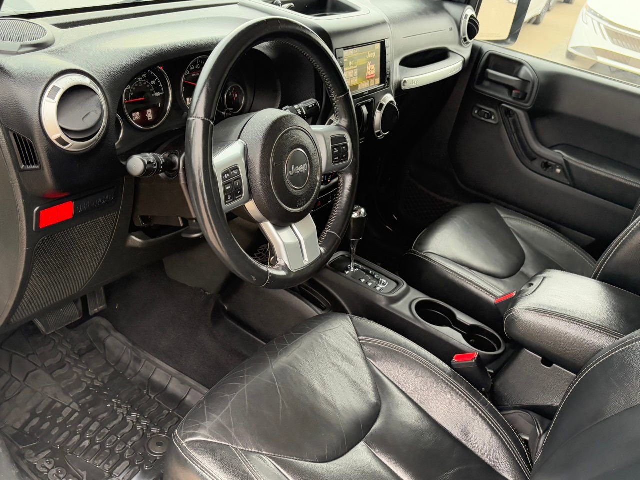 Used 2015 Jeep Wrangler Rubicon image 14