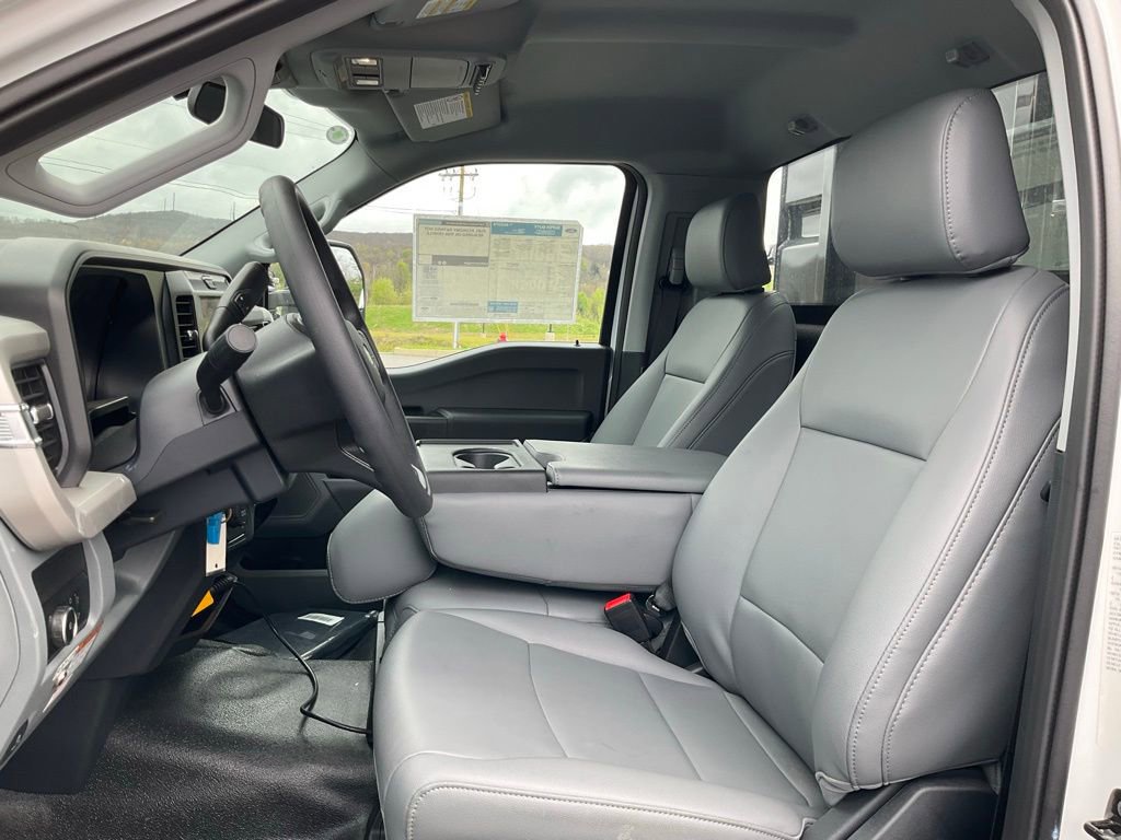 New 2026 Ford F550 4x4 Regular Cab Super Duty image 16