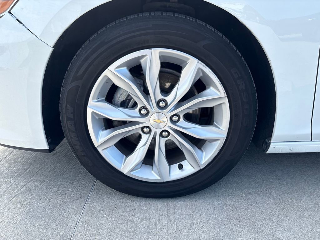 Used 2023 Chevrolet Malibu LT image 31