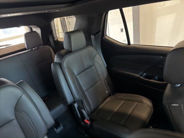 Used 2024 Chevrolet Traverse RS image 31