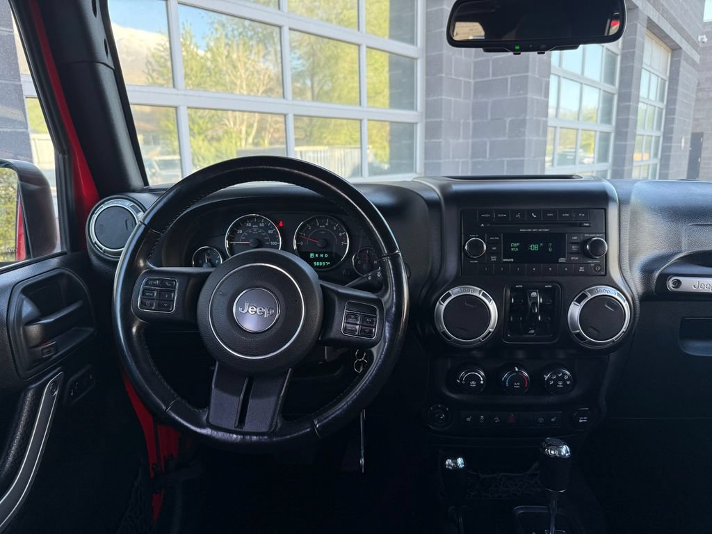Used 2018 Jeep Wrangler Unlimited Sahara w/ Max Tow Package AWD/4WD image 35