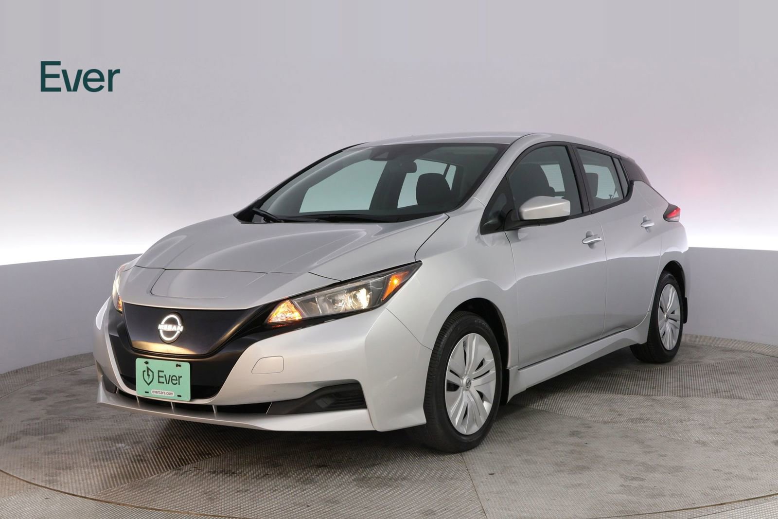 Used 2025 Nissan Leaf S FWD image 2