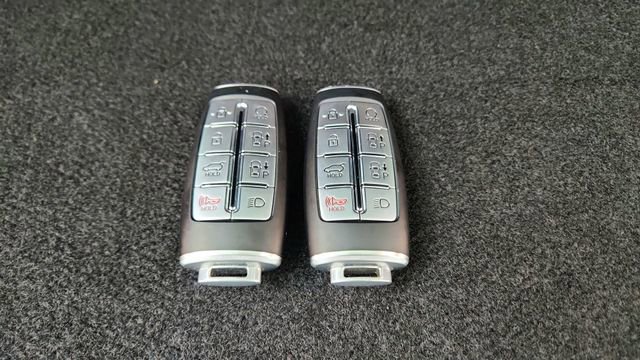Used 2023 Genesis GV70 3.5T Sport w/ Sport Prestige Package AWD/4WD image 59