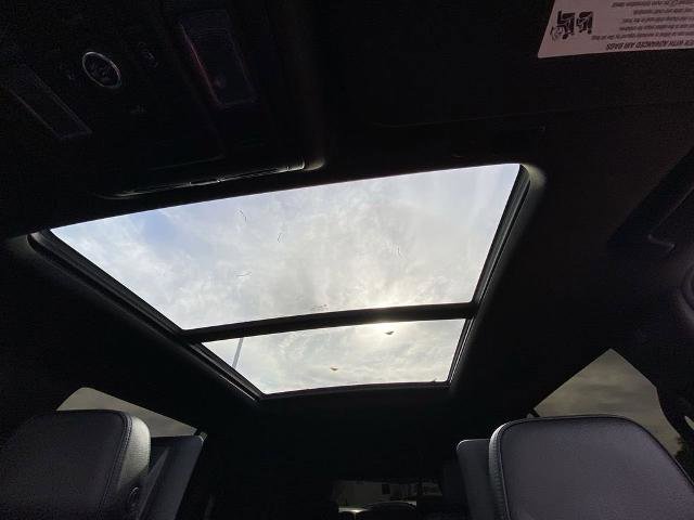 Used 2021 GMC Yukon XL Denali w/ Denali Ultimate Package image 15