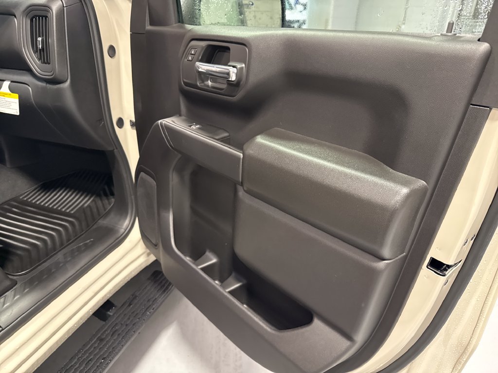 New 2026 Chevrolet Silverado 1500 Custom AWD/4WD image 33
