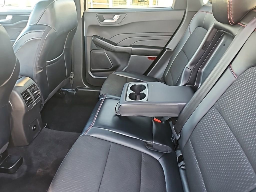 Used 2025 Ford Escape ST-Line image 29