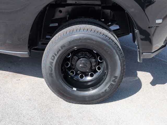 New 2026 RAM 3500 Laramie AWD/4WD image 14