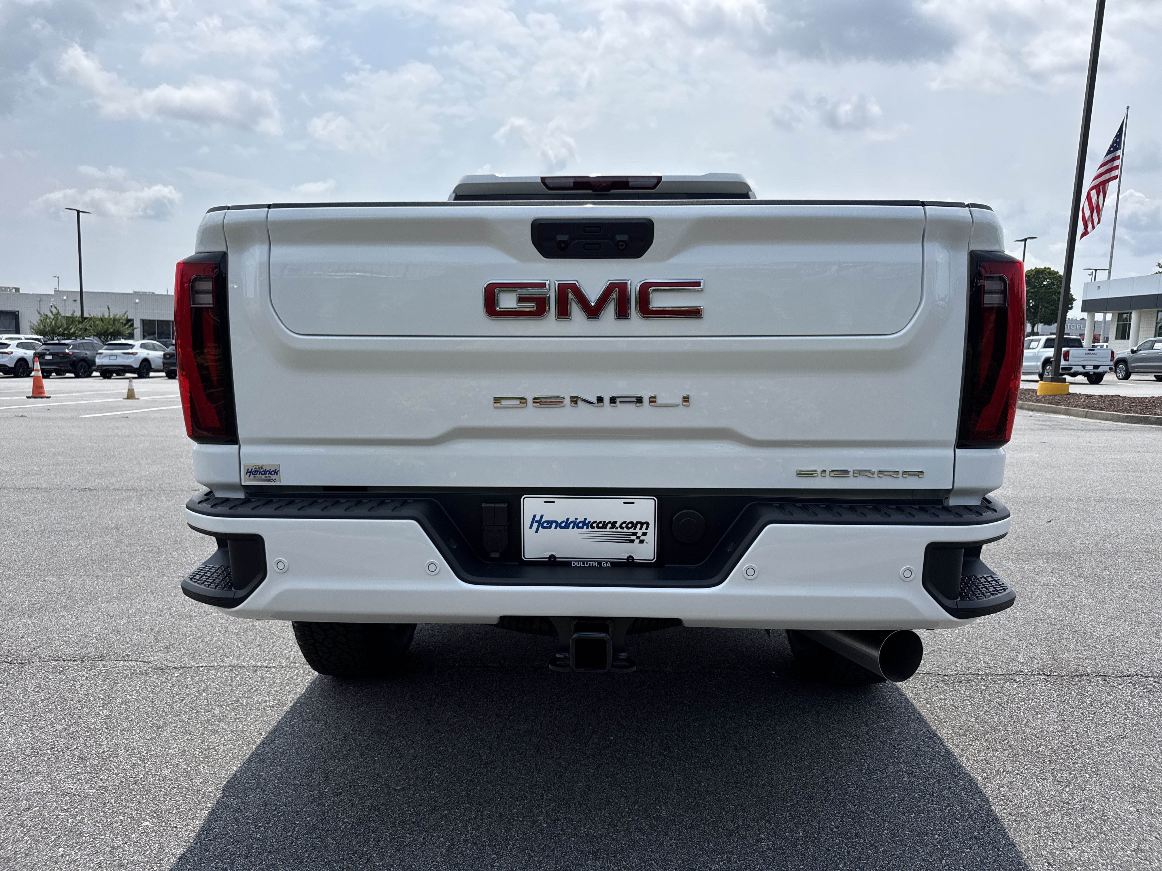New 2026 GMC Sierra 2500 Denali w/ Denali Reserve Package AWD/4WD image 9