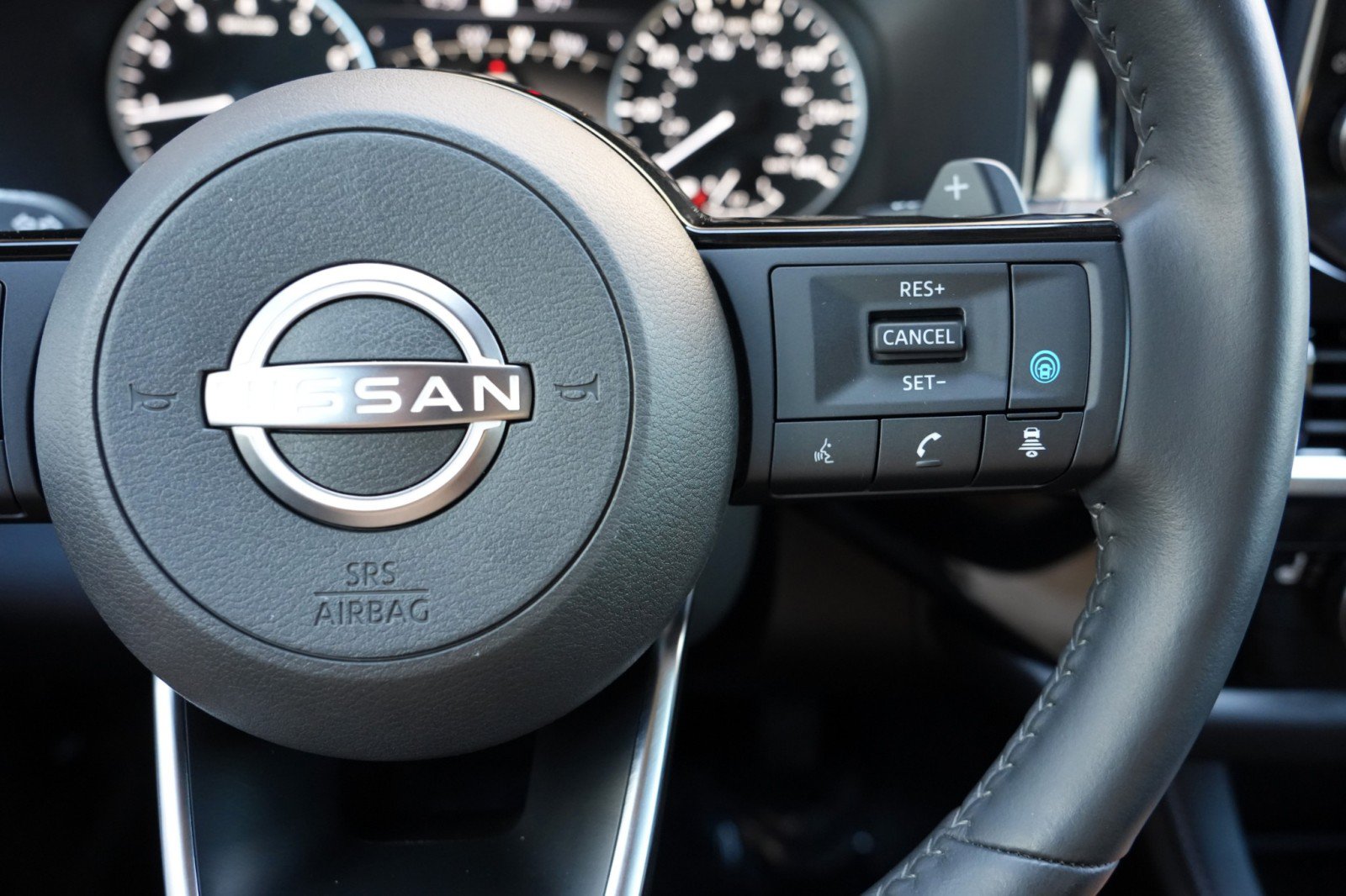 Used 2023 Nissan Pathfinder SL w/ SL Premium Package FWD image 21