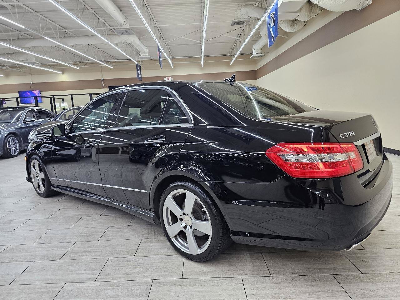 Used 2011 Mercedes-Benz E 350 Sedan w/ Premium 2 Pkg image 8