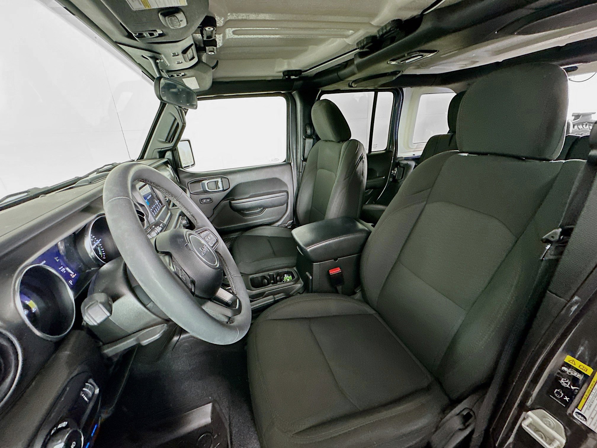 Used 2023 Jeep Wrangler Unlimited w/ Cold Weather Group image 13