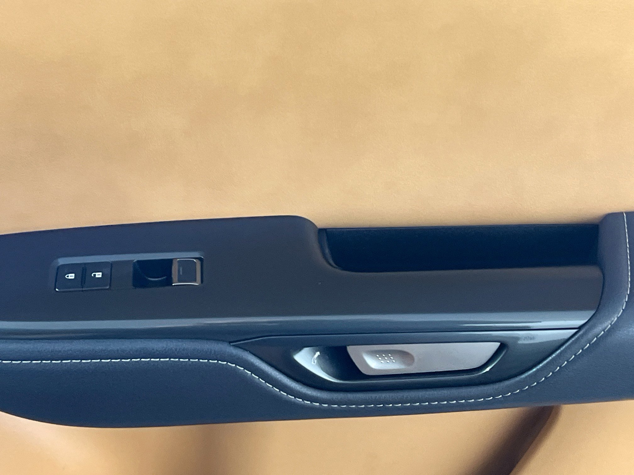 Used 2023 Lexus RZ 450e Premium image 32