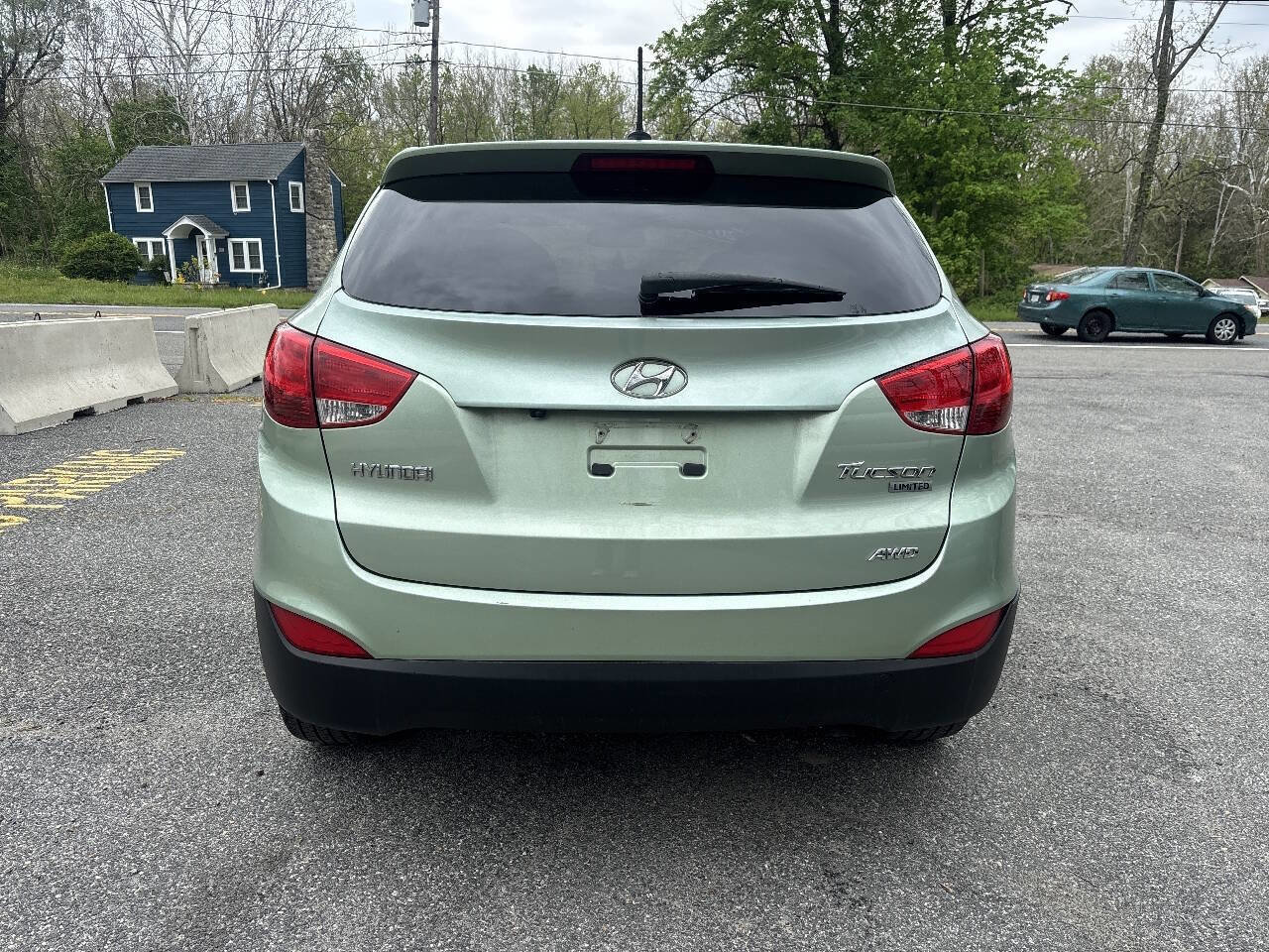 Used 2011 Hyundai Tucson Limited w/ Premium Pkg 3 AWD/4WD image 13
