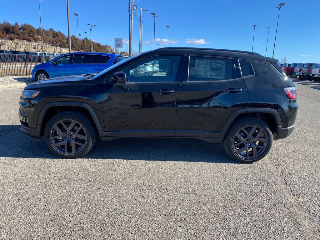 New 2026 Jeep Compass Latitude w/ Sun and Sound Group image 3