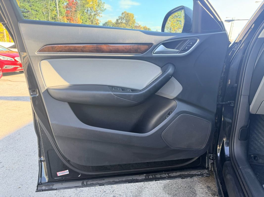 Used 2017 Audi Q3 2.0T Premium Plus w/ Premium Plus Package image 28