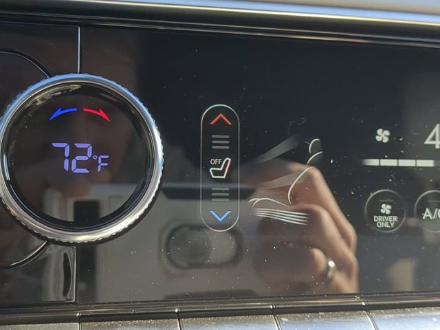 Used 2023 Genesis Electrified GV70 Advanced image 23