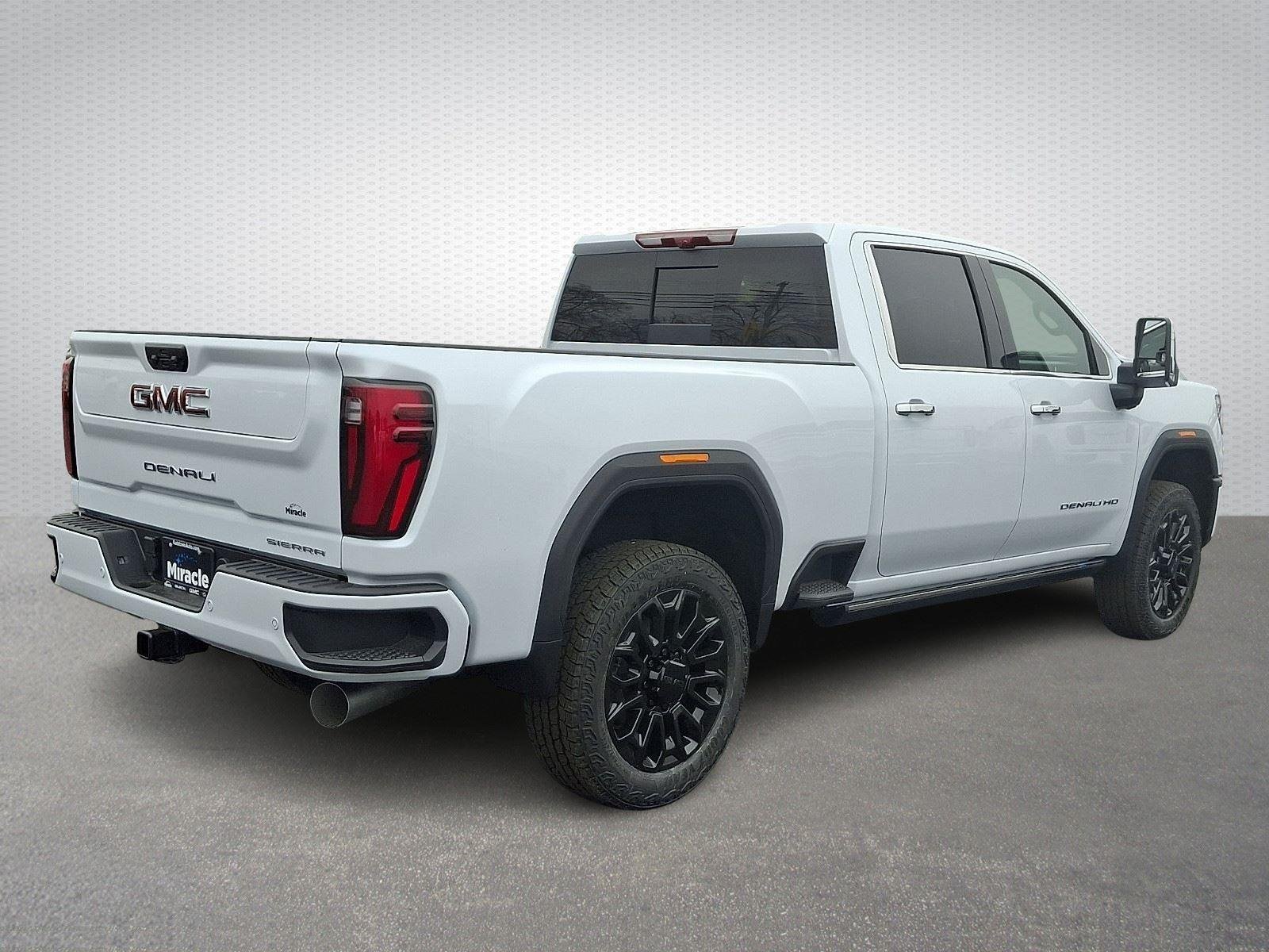 New 2026 GMC Sierra 2500 Denali w/ Denali Reserve Package AWD/4WD image 5