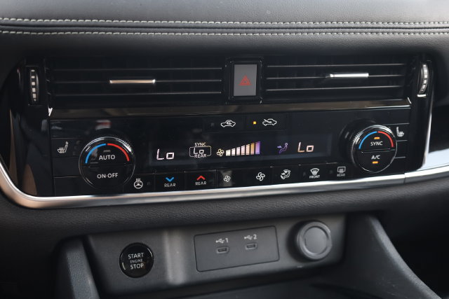 Certified 2025 Nissan Rogue SL w/ Tech Package AWD/4WD image 19
