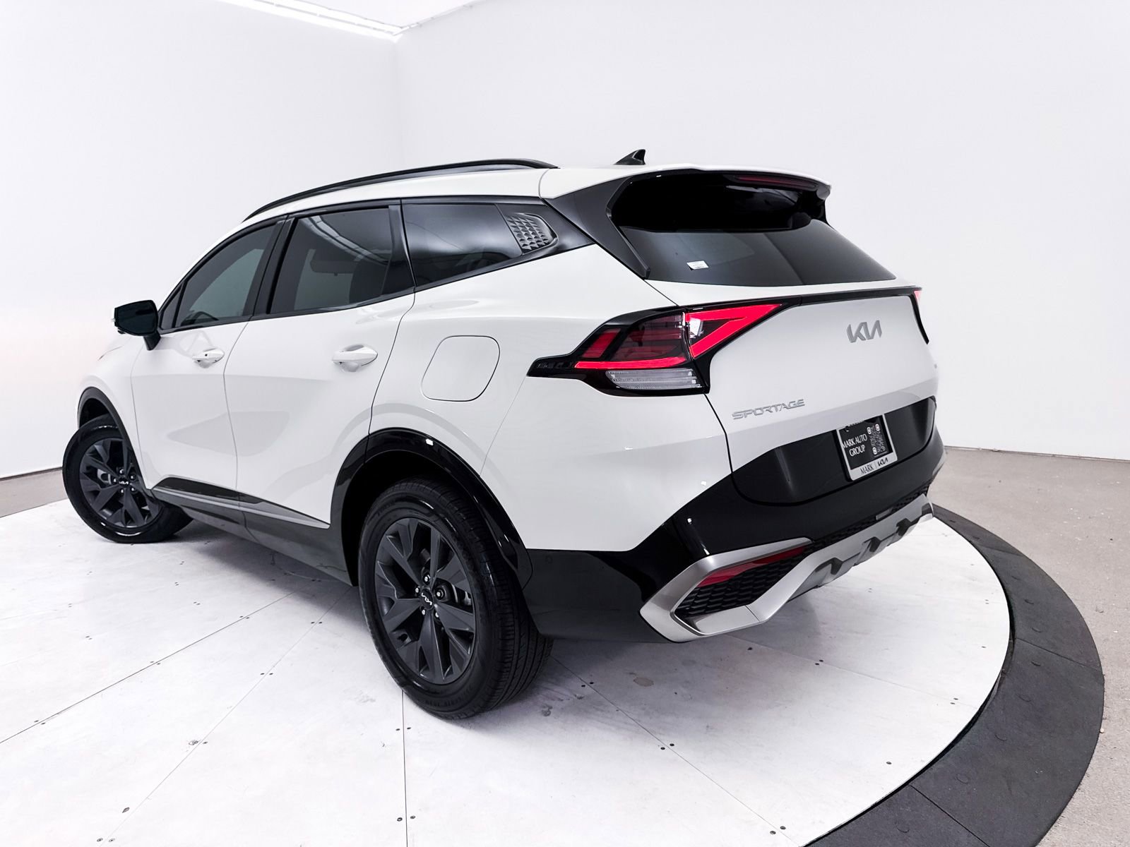 Certified 2023 Kia Sportage SX Prestige AWD/4WD image 2