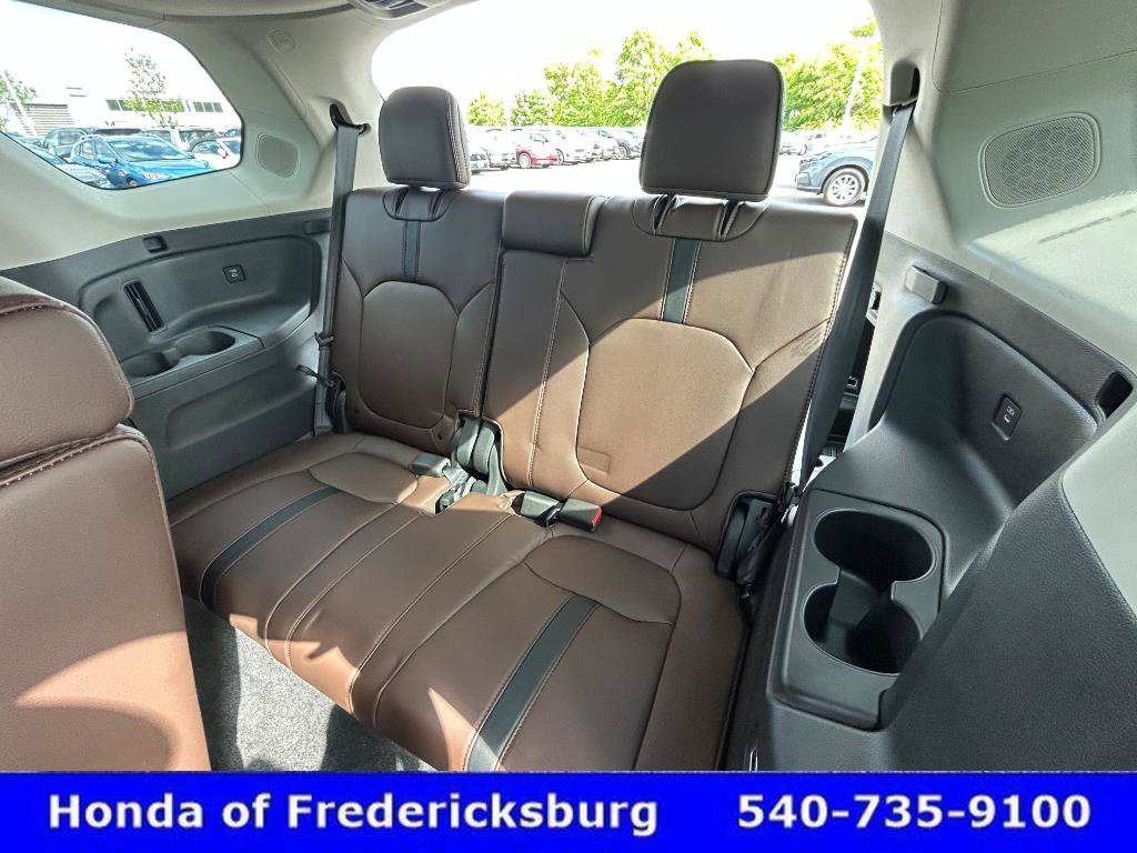 Used 2025 Honda Pilot Elite image 29