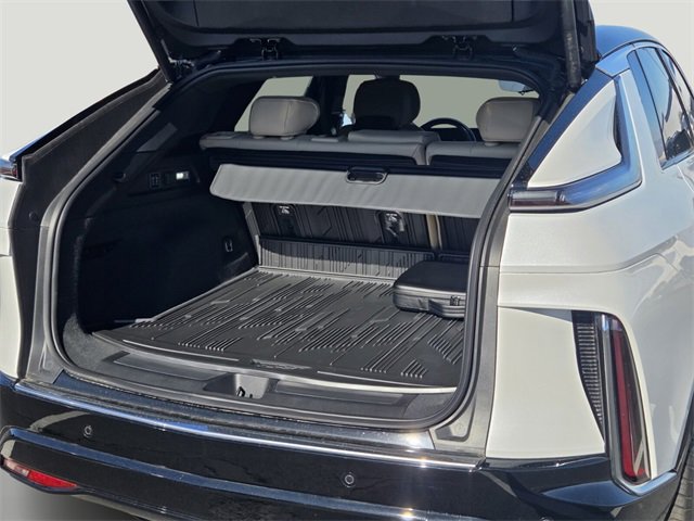 New 2025 Cadillac Lyriq Luxury image 17