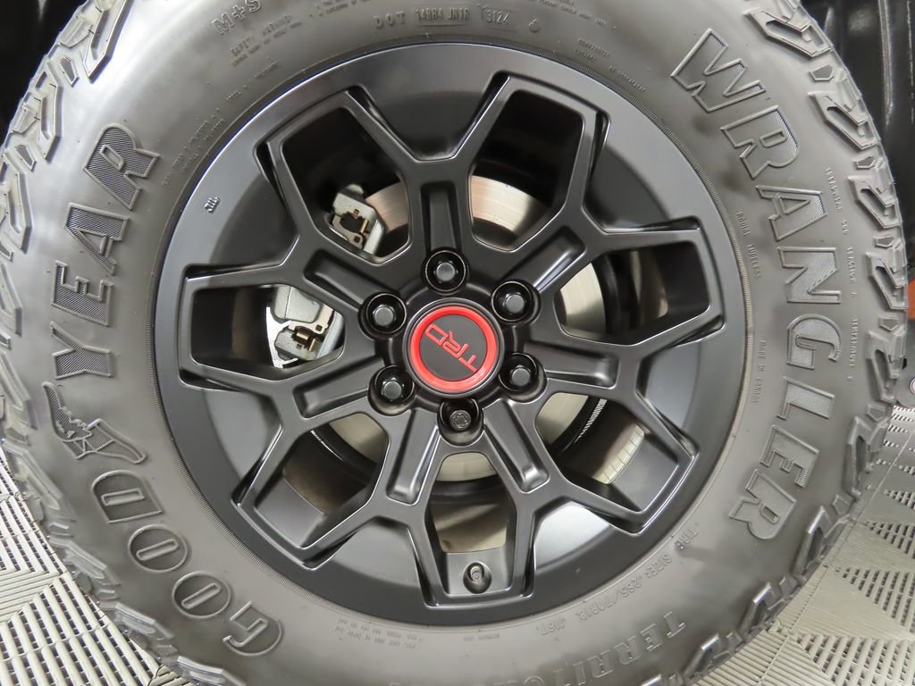Used 2024 Toyota Tacoma TRD Pro image 32