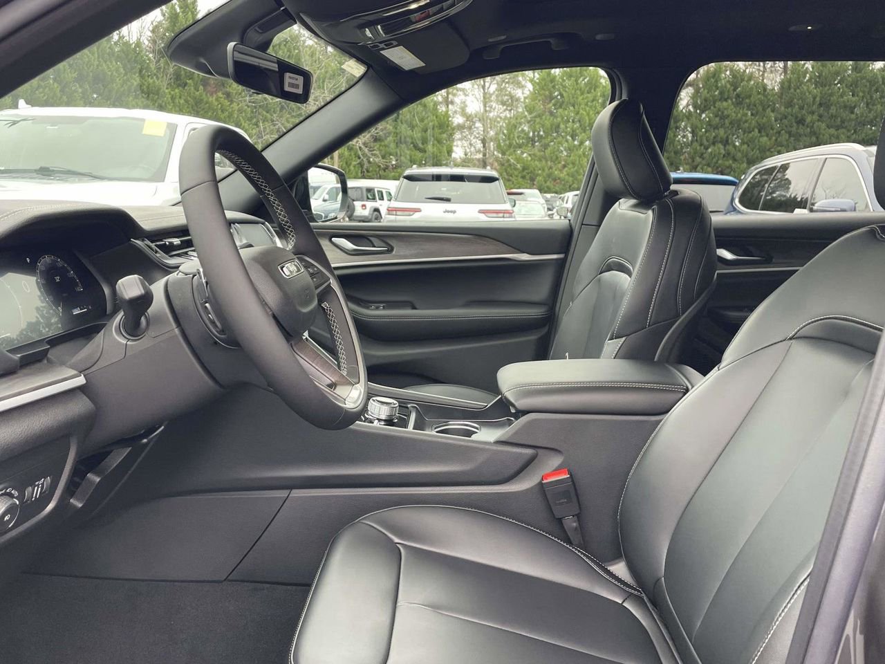 New 2025 Jeep Grand Cherokee L Limited image 30