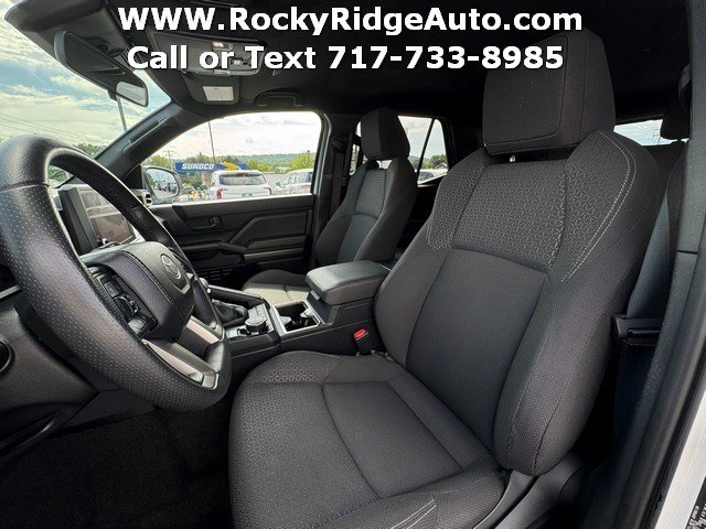 Used 2025 Toyota 4Runner SR5 AWD/4WD image 11