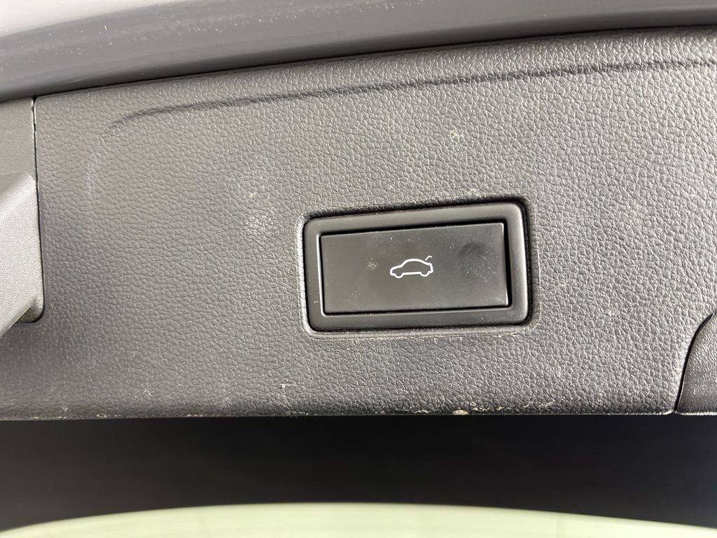 Used 2022 Volkswagen Atlas Cross Sport SEL Premium R-Line image 13