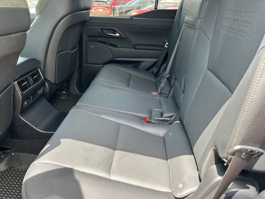 Used 2025 Lexus GX 550 AWD/4WD image 18