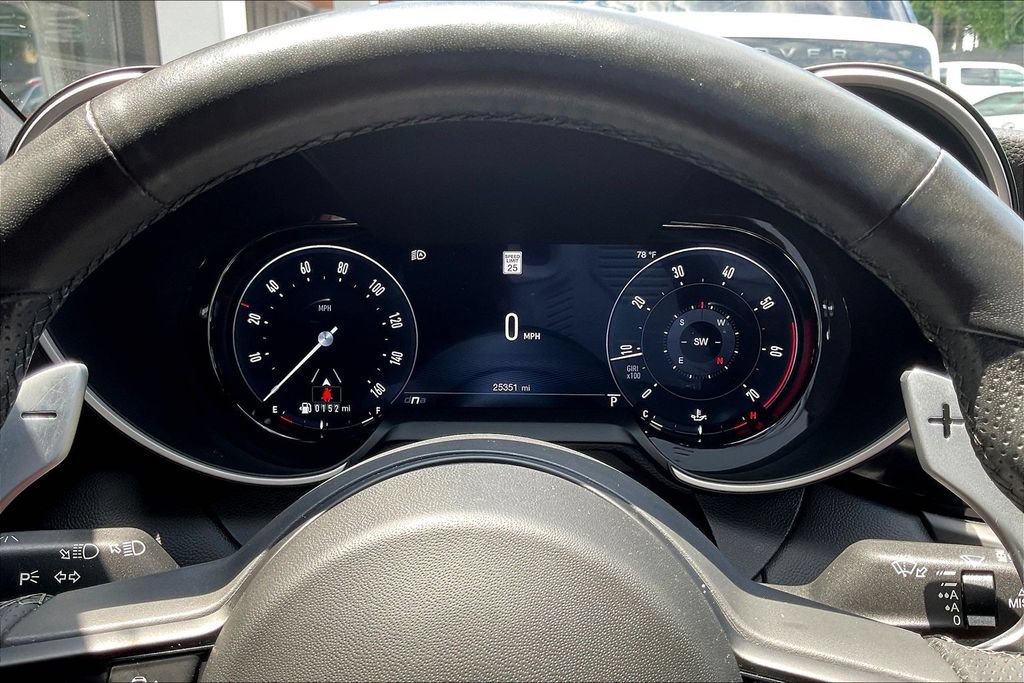 Used 2024 Alfa Romeo Giulia Veloce RWD image 13