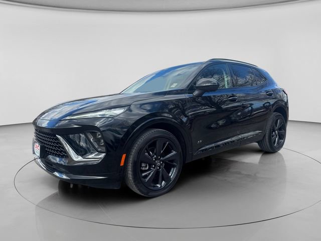 Used 2025 Buick Envision Sport Touring image 2