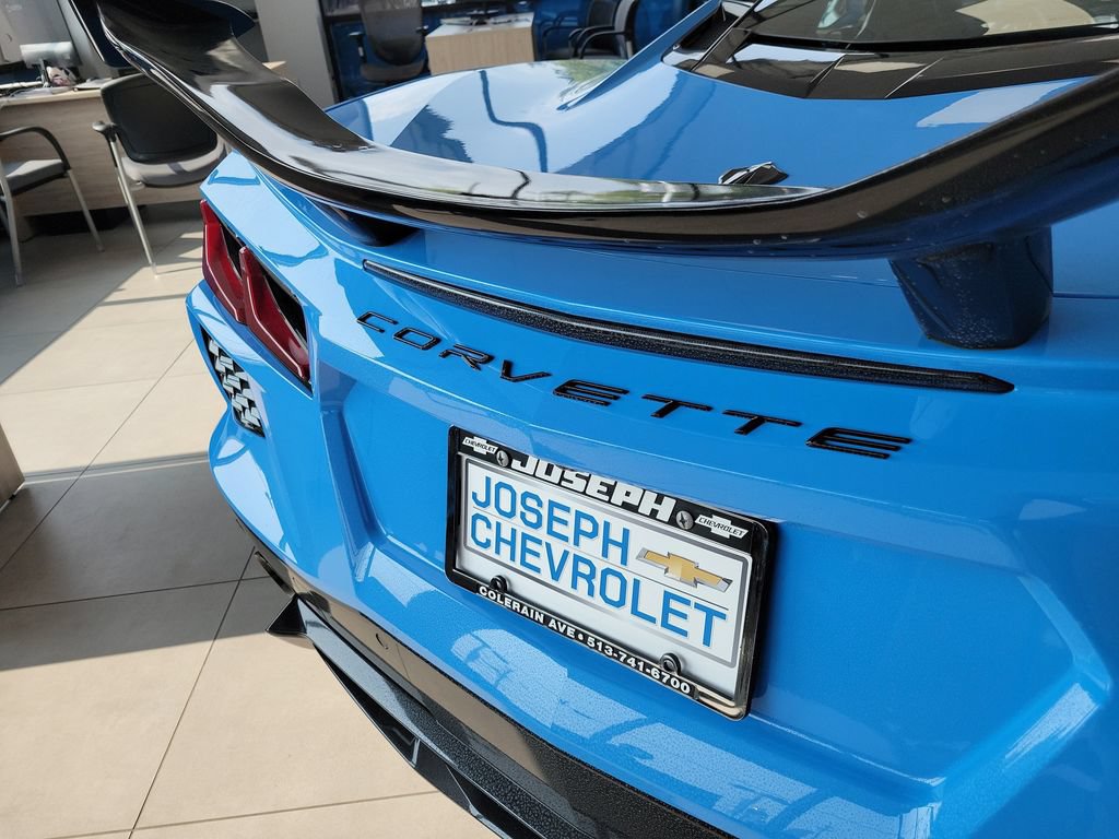 Used 2022 Chevrolet Corvette Stingray Premium Cpe w/ Battery Protection Package RWD image 9