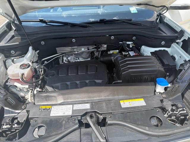 Used 2025 Volkswagen Atlas Cross Sport SE AWD/4WD image 12