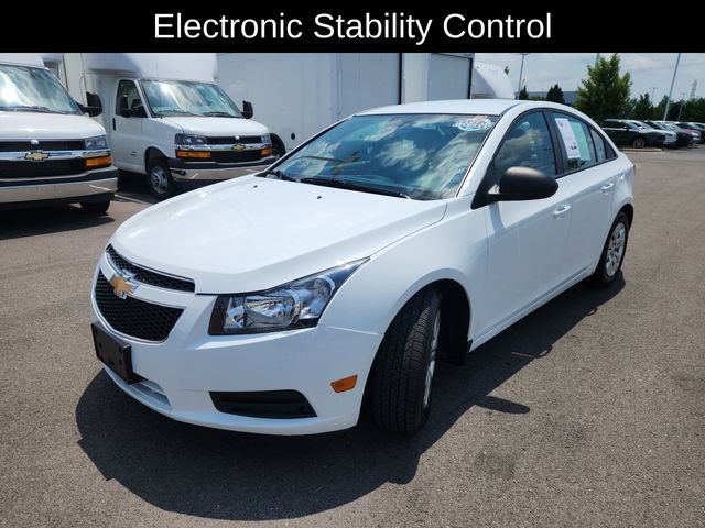Used 2013 Chevrolet Cruze LS FWD image 3
