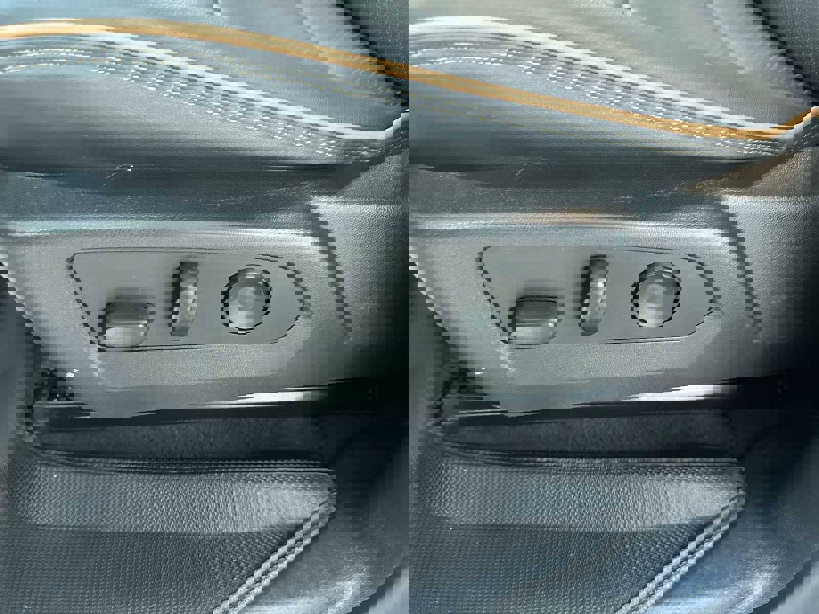 Used 2024 GMC Canyon AT4 w/ AT4 Premium Package image 13