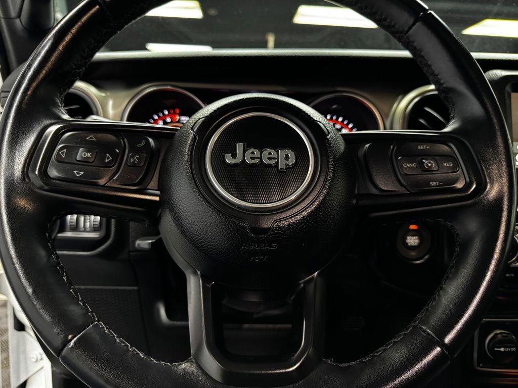 Used 2022 Jeep Gladiator Willys image 22