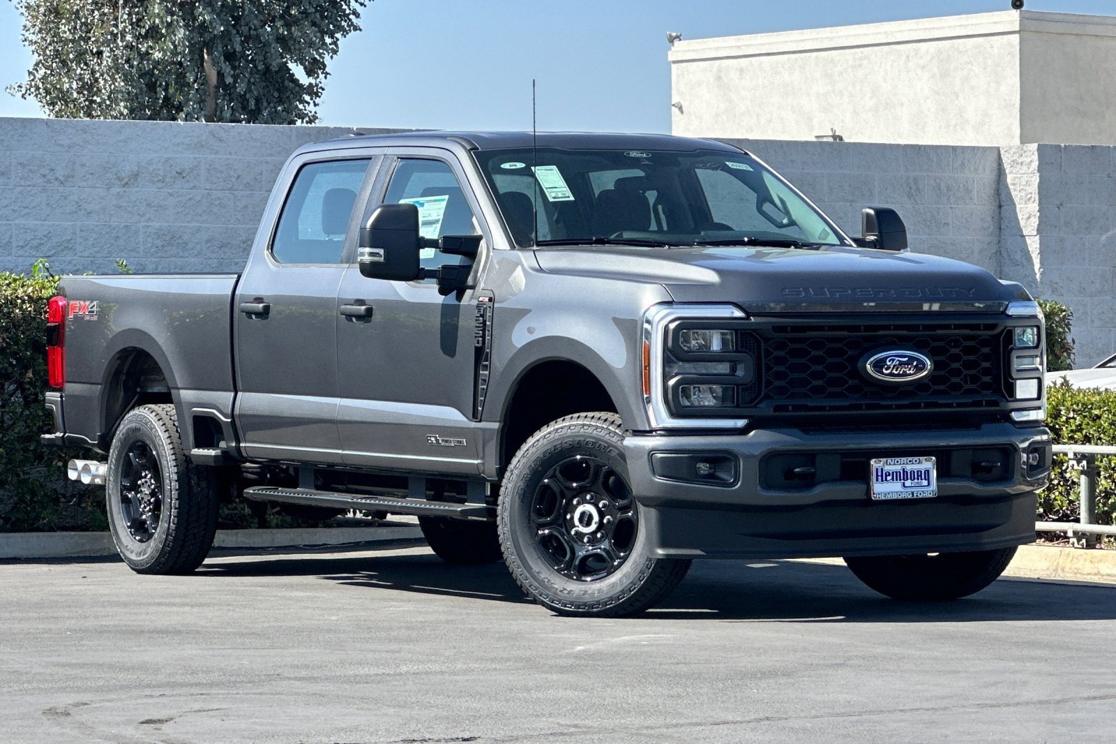 New 2026 Ford F250 4x4 Crew Cab Super Duty image 2