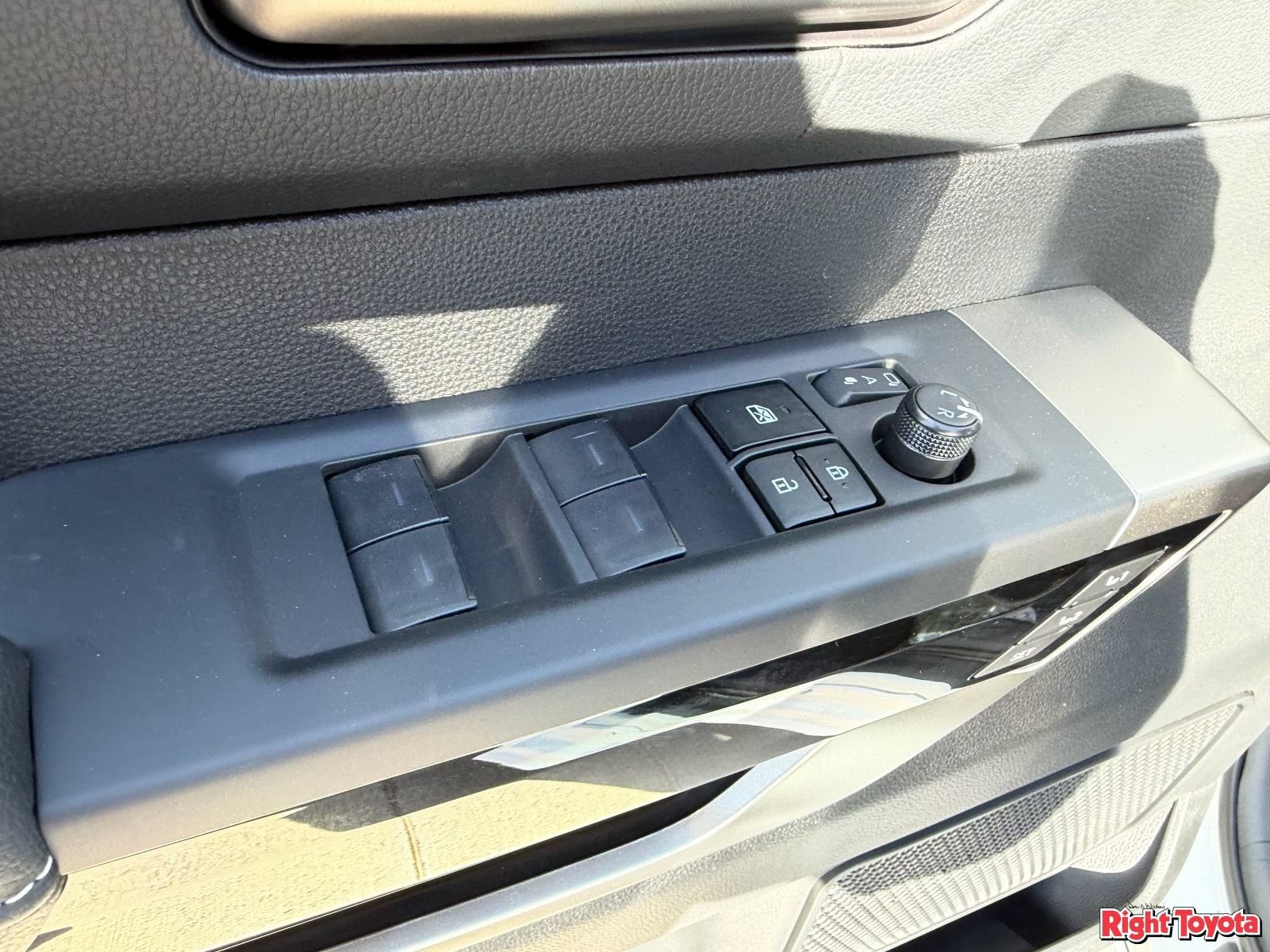 New 2026 Toyota Tundra Limited AWD/4WD image 22