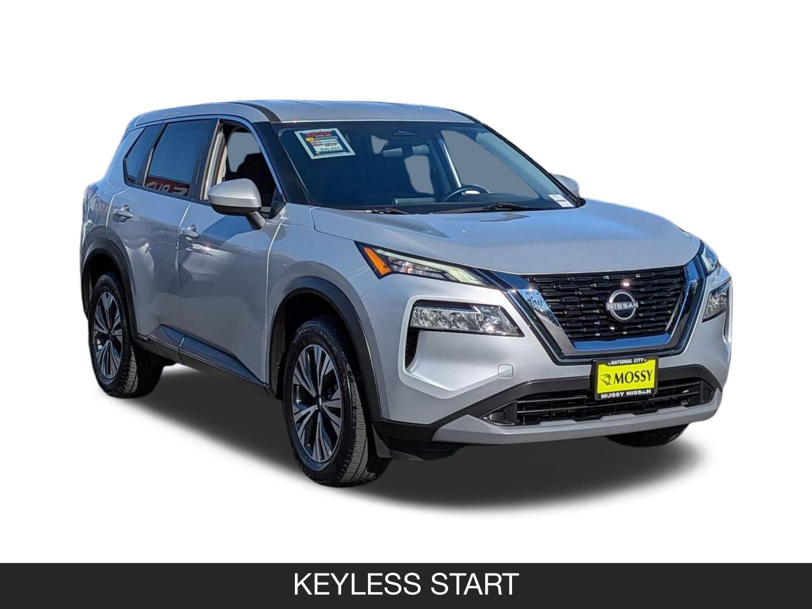 Used 2023 Nissan Rogue SV image 2