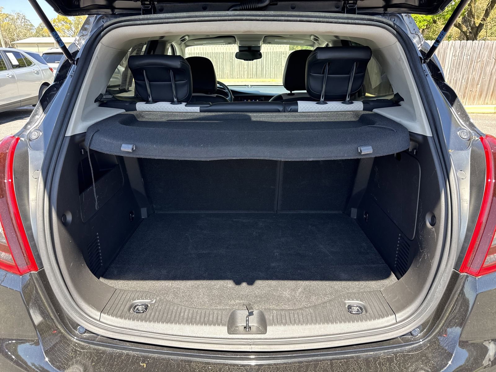 Used 2022 Buick Encore Preferred w/ Safety Package FWD image 27