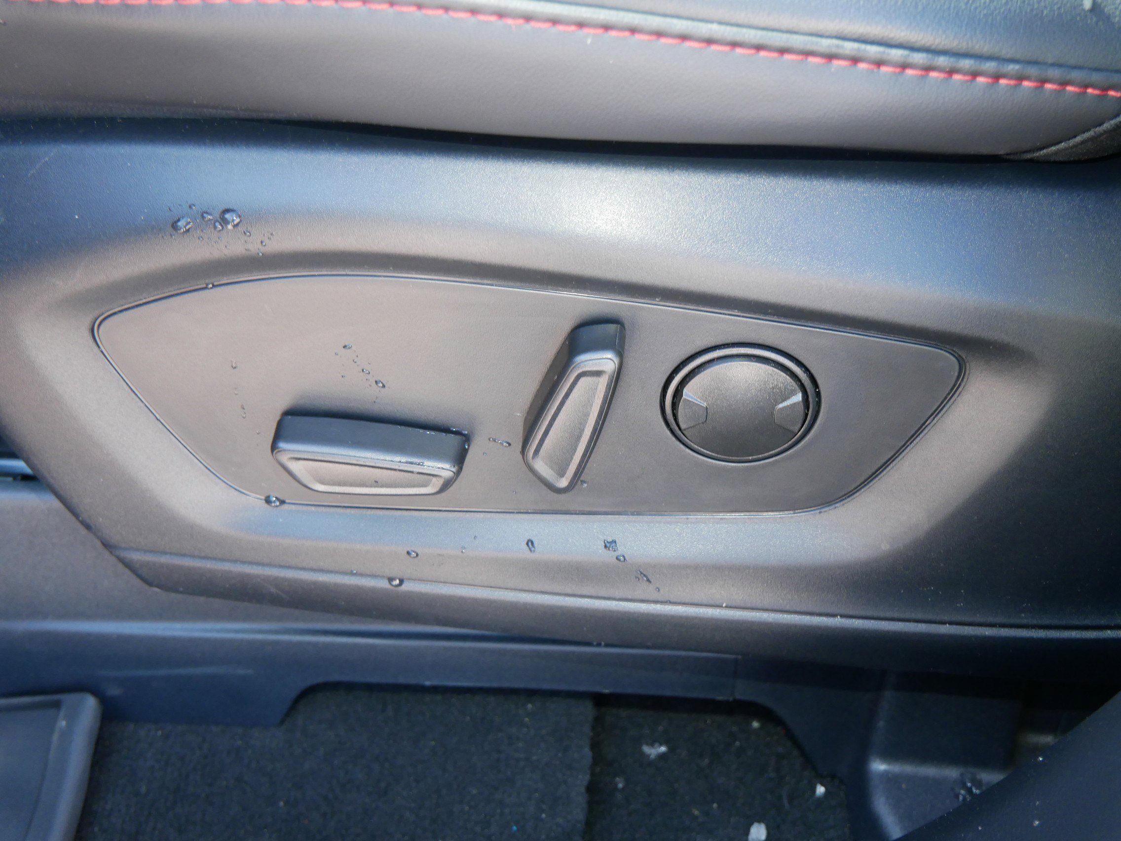 Used 2026 Ford Explorer ST-Line w/ ST-Line Street Pack image 19