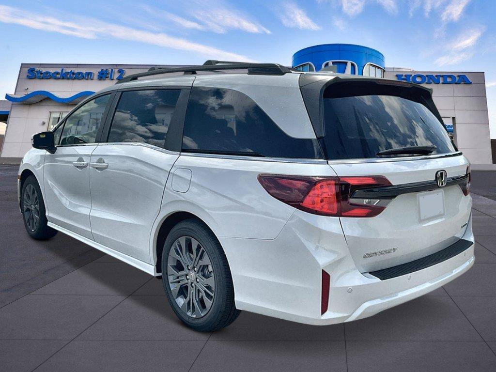 New 2027 Honda Odyssey Touring image 3